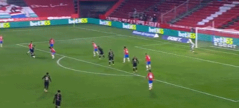 多纳鲁马身价上涨500万至4500万欧，领跑世界门将身价榜（多纳鲁马身价升至4500万欧，涨500万登顶全球门将身价榜）