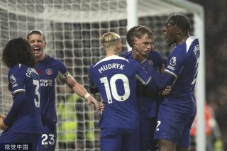 队报本周最佳海外球员阵：康沃首秀获成功，格列兹曼再度入选（《队报》评出本周海外最佳阵容：康沃首秀告捷，格列兹曼再次上榜）