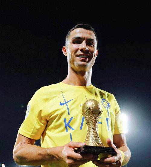 WTT总决赛：首个世界前十被淘汰！邱党1-4败北，男单8强已出其二（WTT总决赛：首位世界前十出局！邱党1-4告负，男单八强已有两席）