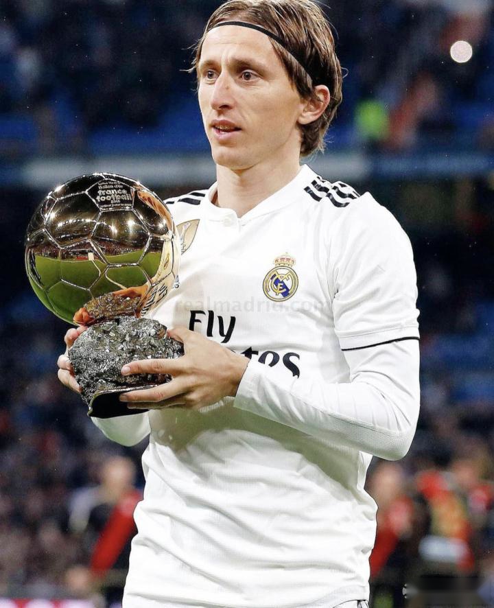 TA：切尔西摆脱单核困境，帕尔默缺席反而让球队进攻火力爆发（TA：切尔西告别单核依赖，帕尔默缺阵反促球队火力井喷）